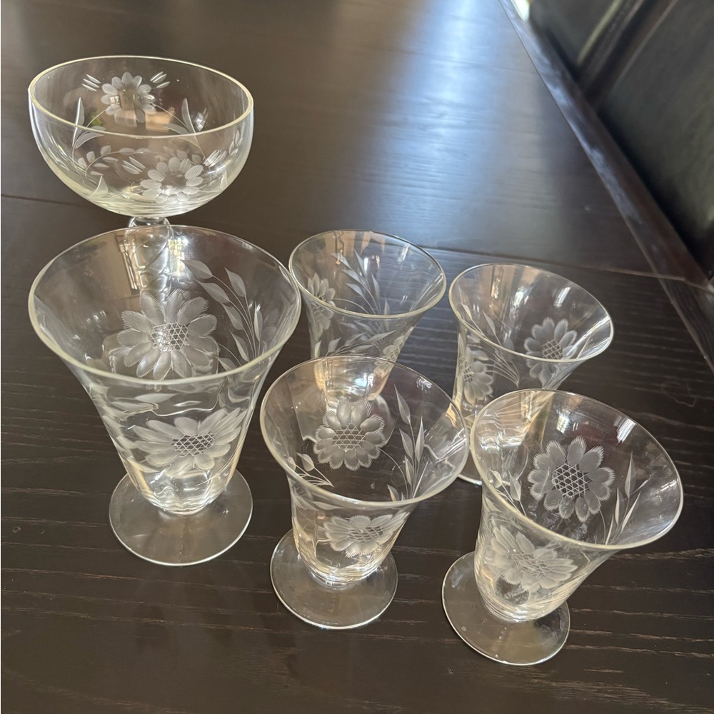 Vintage Cornflower Glassware - Picture 2 of 5
